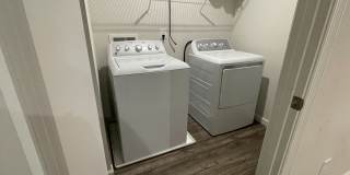 Room in 4 Bedroom Home at Bent Willow Dr Gallery 7