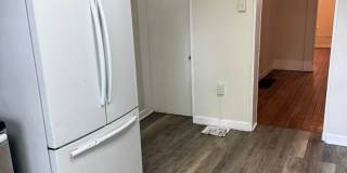 3 bedroom, 1 bath, 2 story half double house Gallery 13