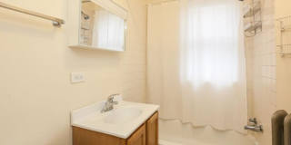 1533 North Western Gallery 3