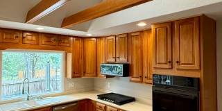 Stylish 3-Bedroom Remodel with Two Fireplaces and Mountain Views Gallery 18