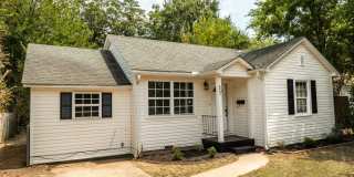 FREE MONTH RENT! Freshly Updated 3 Bedroom House Gallery 5