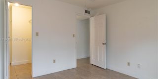 875 Riverside Dr Gallery 21