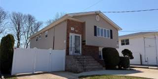 540 Oak Street Gallery 1