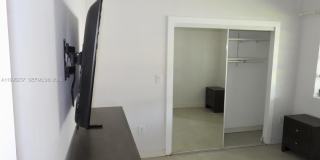715 Hollywood Blvd Gallery 15