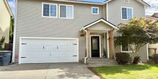 Beautiful 3 Bedroom Home in Puyallup w/ Spacious Layout and Private Yard! Gallery 1
