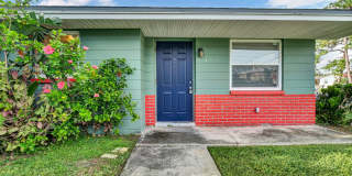 Fantastic 2br/1bath Duplex in LEALMAN HIGHLANDS, St Petersburg! Gallery 1
