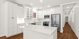 3928 N GREENVIEW Avenue Gallery 8