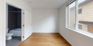 Chic Studios in Historic Ballard Neighborhood! Gallery 43