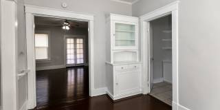 Hawthorne Street Gallery 117