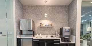 Canal 1535 Gallery 10