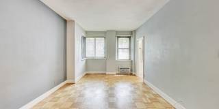 Stylish 1 Bedroom Condo in Foggy Bottom! Gallery 9