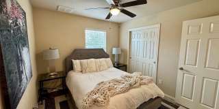 Room in 3 Bedroom Home at Nottingham Loop Gallery 26