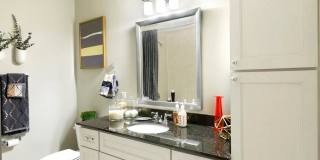 1610 West 5th Street Gallery 2