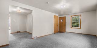 4 Bedroom Remodeled with 2 Stall Detached Garage 4 Bedroom Remodeled with 2 Stall Detached Garage Gallery 16