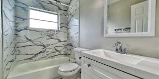 142 Harry Avenue S Gallery 20