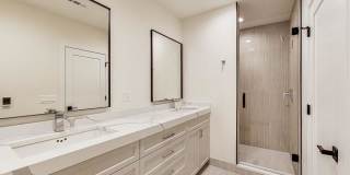 5035 N. Lincoln Ave Gallery 4