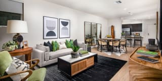 Llewellyn Gallery 19