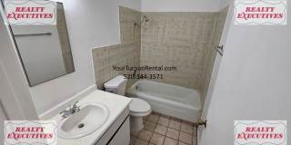 Fort Lowell & Campbell 2/1 - A/C and all appliances Gallery 10