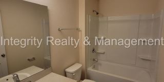 Newer 4 Br, 2 Bath home Gallery 26