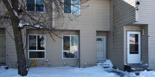 Beautiful 3-Bed 2-Bath Townhouse in Brooklyn Park! Gallery 1