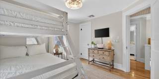 221 13TH AVENUE NE Gallery 27