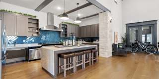 Water Oak Gallery 60