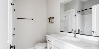 1422 Bainbridge Street Gallery 11