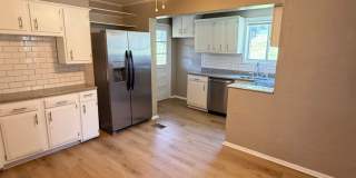 3 Bed, 1.5 Bath in Overbrook/ Brookline for rent- Huge yard and great layout! Gallery 8