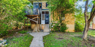 2 Bedroom house in West Campus Gallery 22