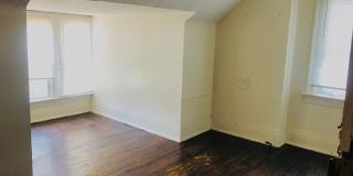 Large House w/ off-street parking & 3 BATHROOMS! Gallery 21