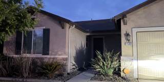 3 Bedroom 2 Bathroom in Hanford Gallery 1