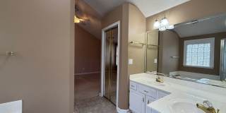 928 Heatherstone Drive Gallery 15