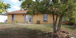 320 Harry Avenue S Gallery 32