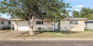 1418 E Crescent Dr Gallery 1