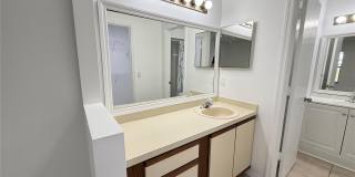72 LAKEPOINTE Circle Gallery 22