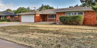 Room to Grow! Spacious, Remodeled 3/2/2 in Great Location! Gallery 3