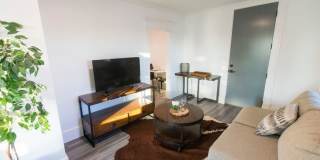 1520 Tyler House Gallery 3