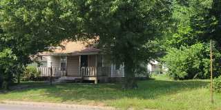 Welcome Home! 3BR/1BA House w/Large Fenced-In Backyard! Gallery 1