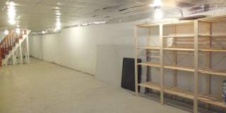 Beautiful Renovated Four bedroom Townhome Gallery 34
