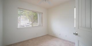 LARGE and SPACIOUS 3bd/3ba/2pkg (SEA COUNTRY) $3900 Gallery 13