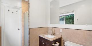 12111 Hammack Street Gallery 16