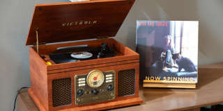 Tapestry at Brentwood Town Center Gallery 23