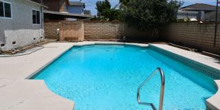 522 East Collins Gallery 61