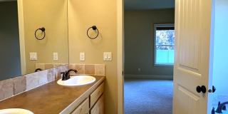 Beautiful 3 bed 2 bath home in The Preserve Subdivision just off Linder  Ln in Eagle. Gallery 42