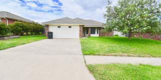 Inviting 3 Bedroom 2.25 Bath home in Hymesa Estates! Gallery 1