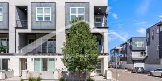 Fantastic Townhome with Central AC and 2 Car Garage! Gallery 1