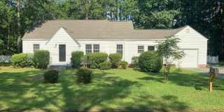 1101 N Poplar Street Gallery 1