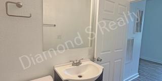 Updated 6 Bedroom Home! Gallery 14