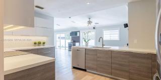 16894 Crestview Ln Gallery 11