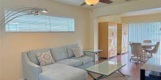 13129 THOROUGHBRED Loop Gallery 2